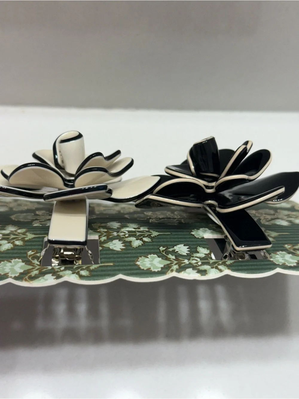 Sunday State CAMELLIA Hair Clip Duo in Cream and Black 🌺NWT🌺